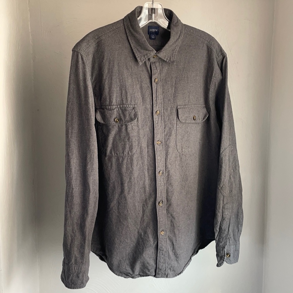 J. Crew Factory gray flannel men’s two-pocket shirt, size L